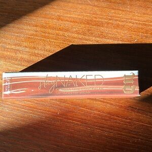 UD Stay Naked Correcting Concealer 80WR Deep Warm Red